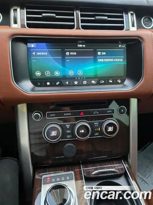 Land Rover Range Rover 2017 4.4 автомат (гидро), фото 6
