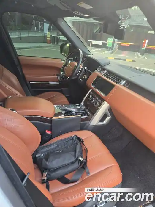 Land Rover Range Rover 2017 4.4 автомат (гидро), фото 7