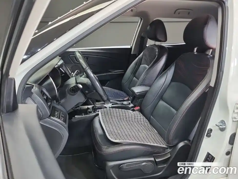 SsangYong TIBOLI 2016 1.6 автомат (гидро), фото 13