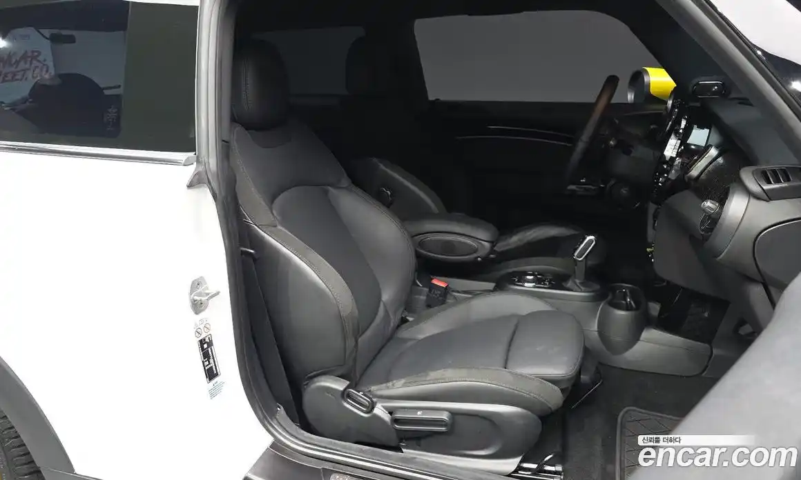 Mini Cooper 2023 автомат (гидро), фото 17