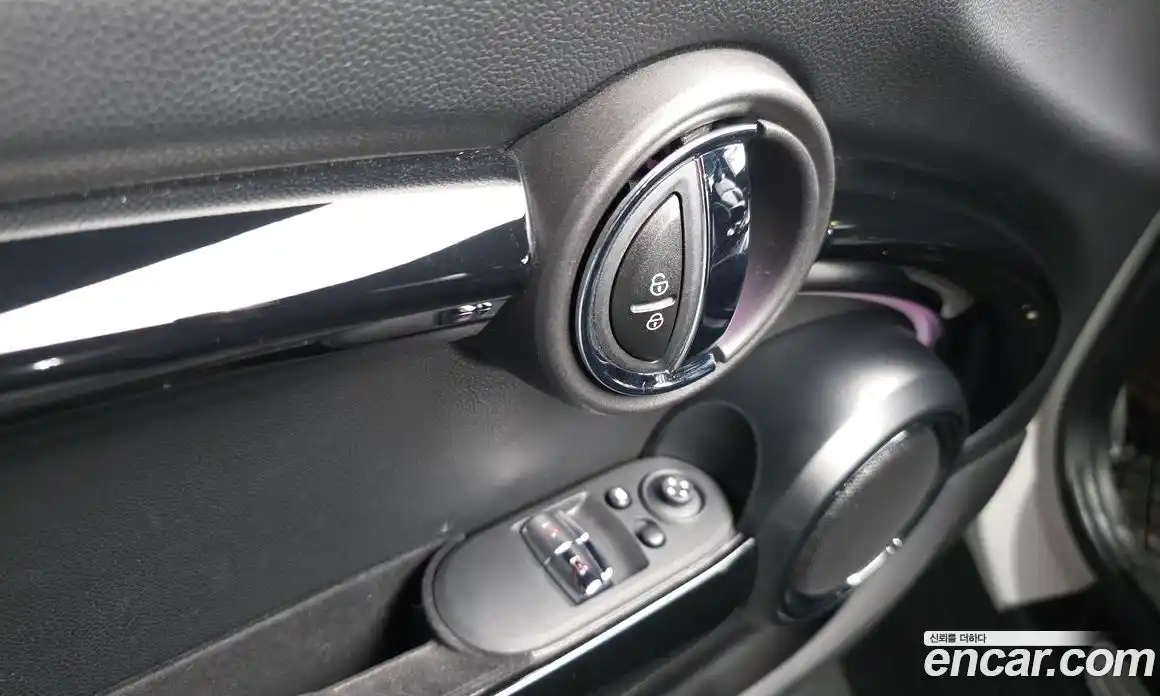 Mini Cooper 2023 автомат (гидро), фото 28