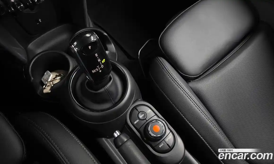 Mini Cooper 2020 1.5 автомат (гидро), фото 12