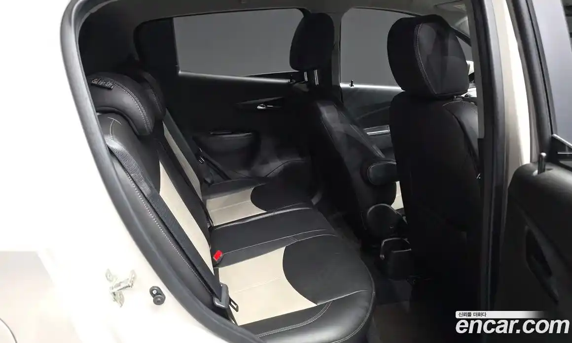 Chevrolet Spark 2016 1.0 автомат (гидро), фото 12