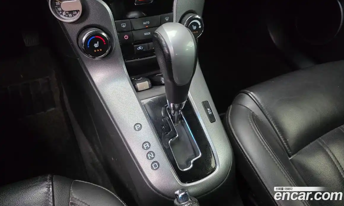 Chevrolet Cruze 2012 1.8 автомат (гидро), фото 9
