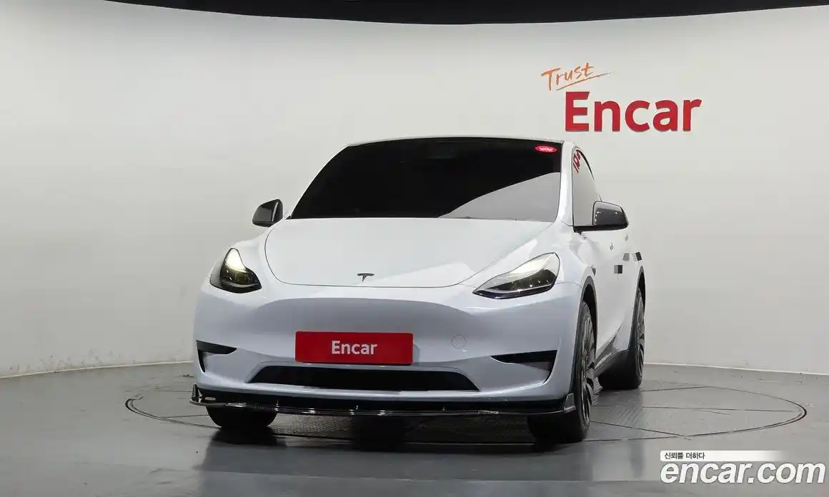 Tesla Model Y 2024 0.2 автомат (гидро), фото 3