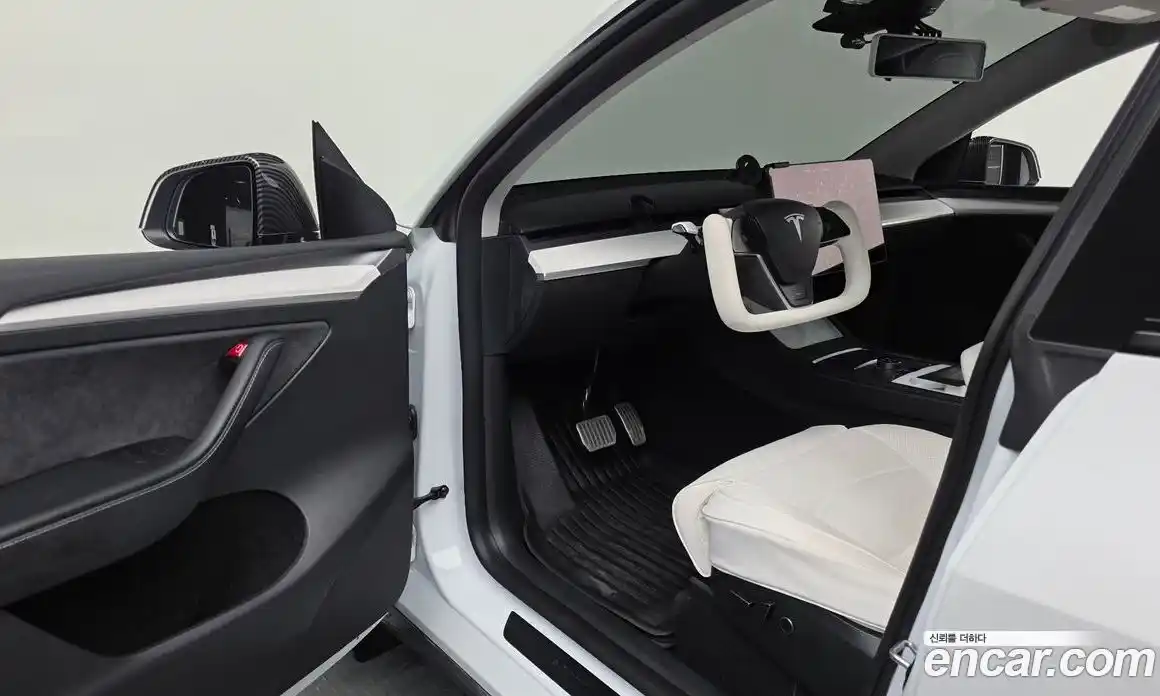 Tesla Model Y 2024 0.2 автомат (гидро), фото 10