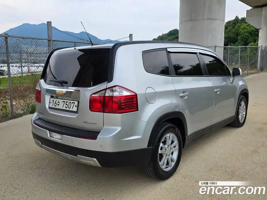 Chevrolet Orlando 2011 2.0 автомат (гидро), фото 5