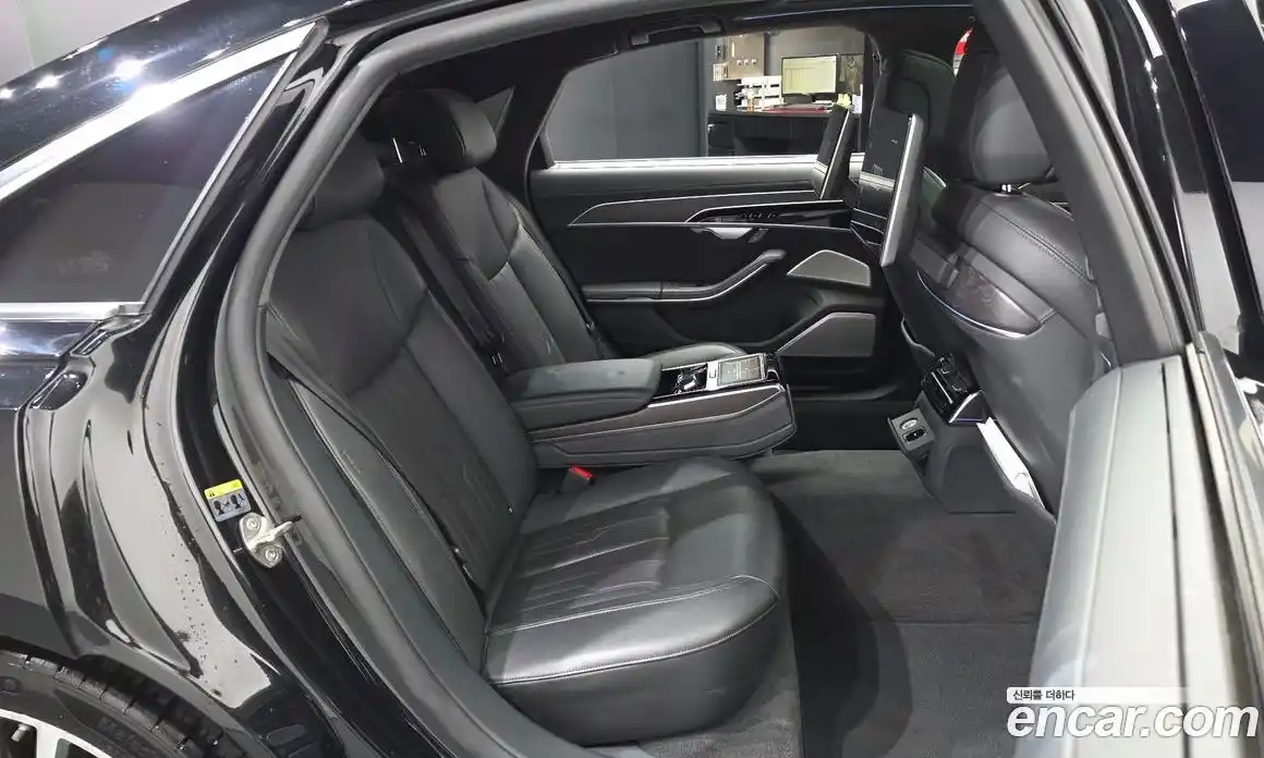 Audi A8 2021 4.0 автомат (гидро), фото 12