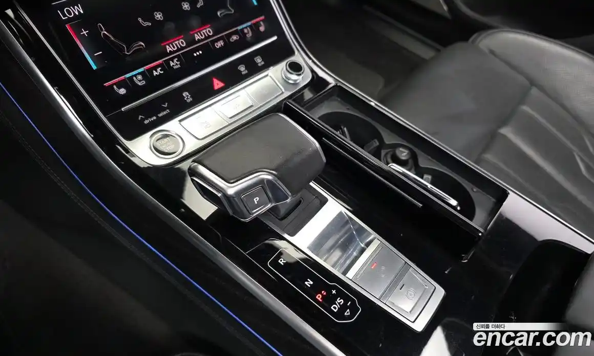 Audi A8 2021 4.0 автомат (гидро), фото 9