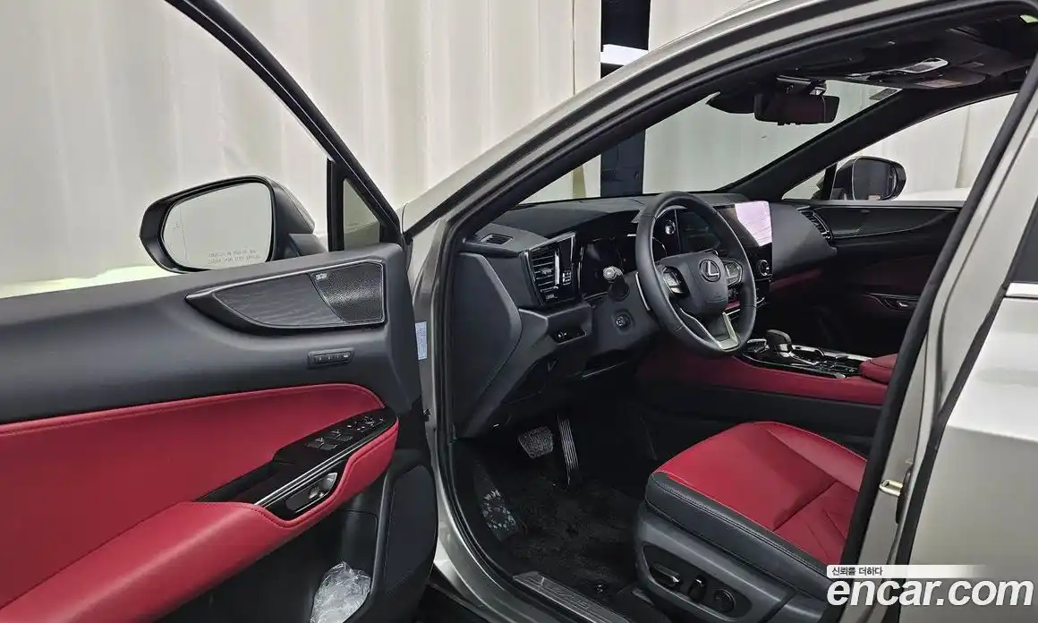 Lexus NX 2025 2.5 автомат (гидро), фото 13 Lexus NX 2025 2.5 автомат (гидро), фото 13