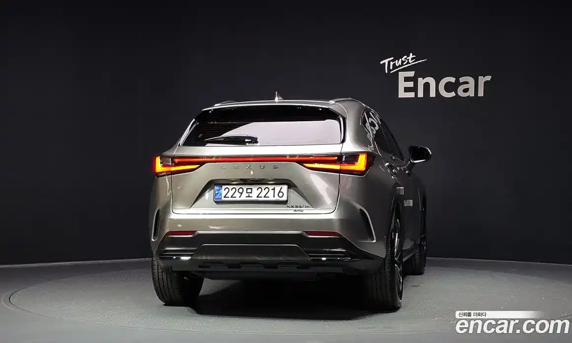 Lexus NX 2025 2.5 автомат (гидро), фото 4 Lexus NX 2025 2.5 автомат (гидро), фото 4