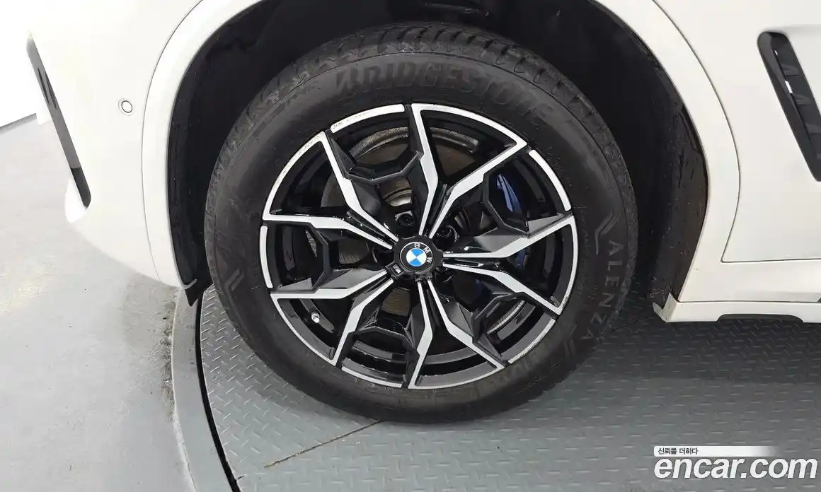 BMW X4 2024 2.0 автомат (гидро), фото 5