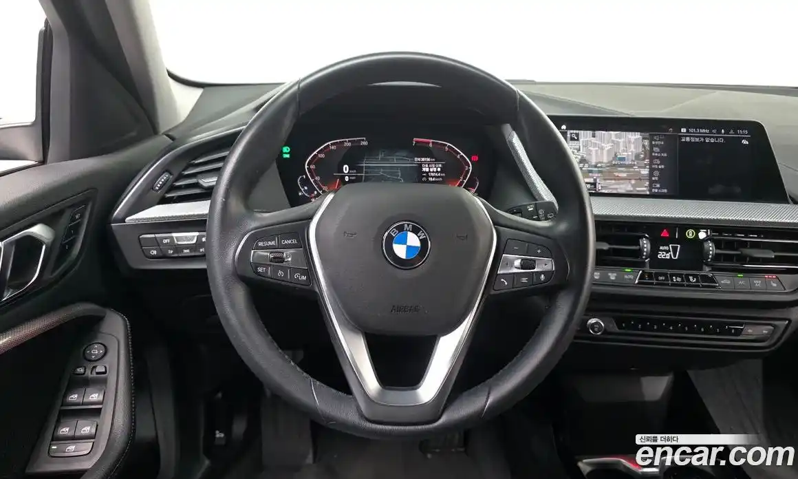 BMW 1 серия 2022 2.0 автомат (гидро), фото 12
