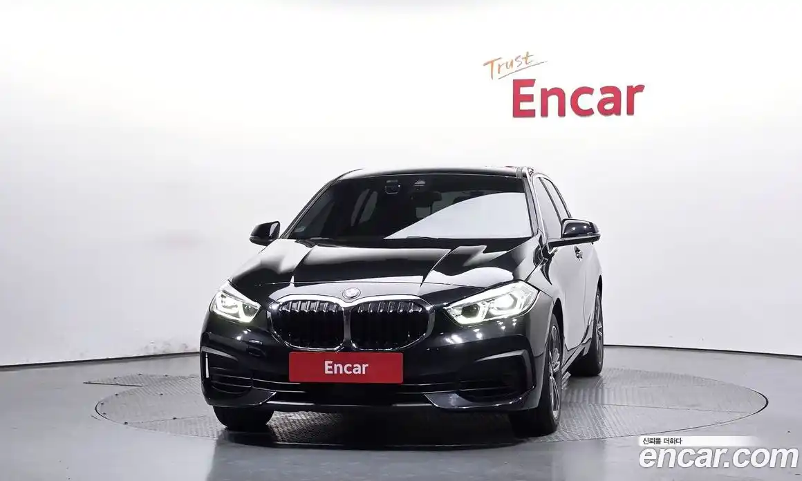 BMW 1 серия 2022 2.0 автомат (гидро), фото 3