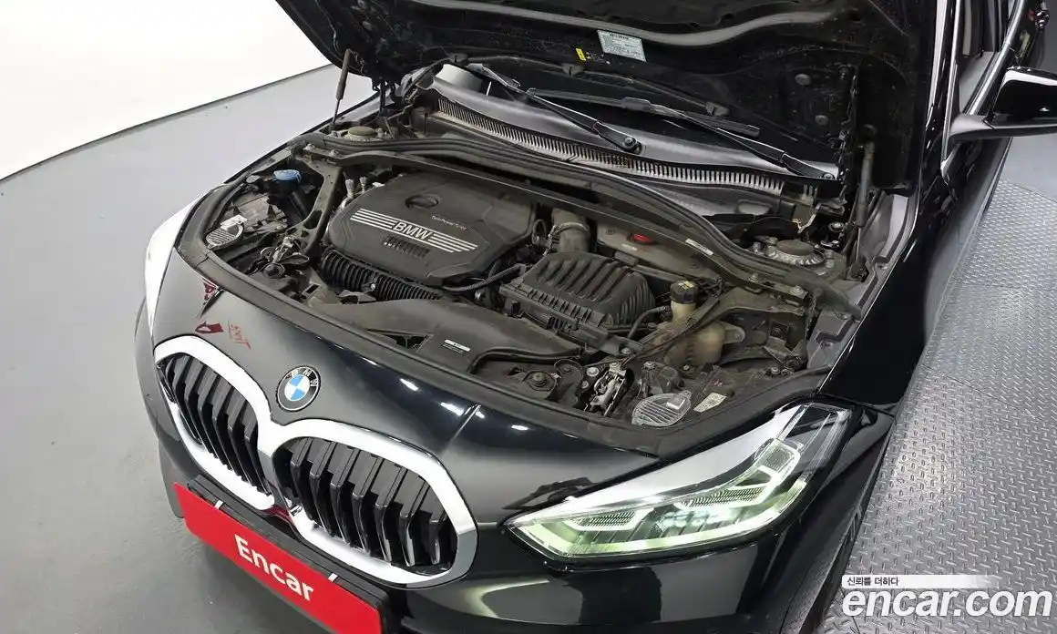 BMW 1 серия 2022 2.0 автомат (гидро), фото 6