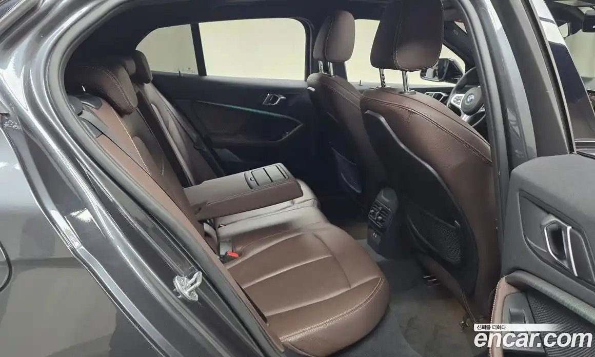 BMW 1 серия 2021 2.0 автомат (гидро), фото 16