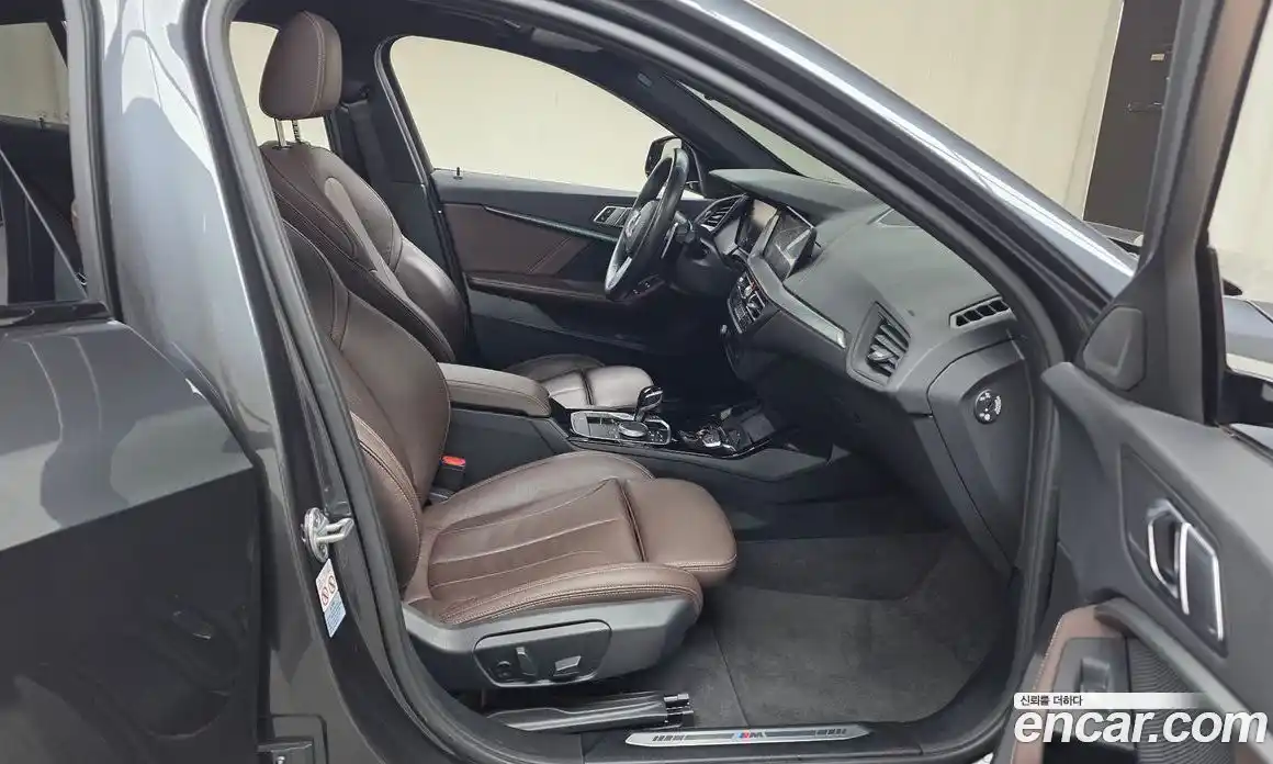 BMW 1 серия 2021 2.0 автомат (гидро), фото 17