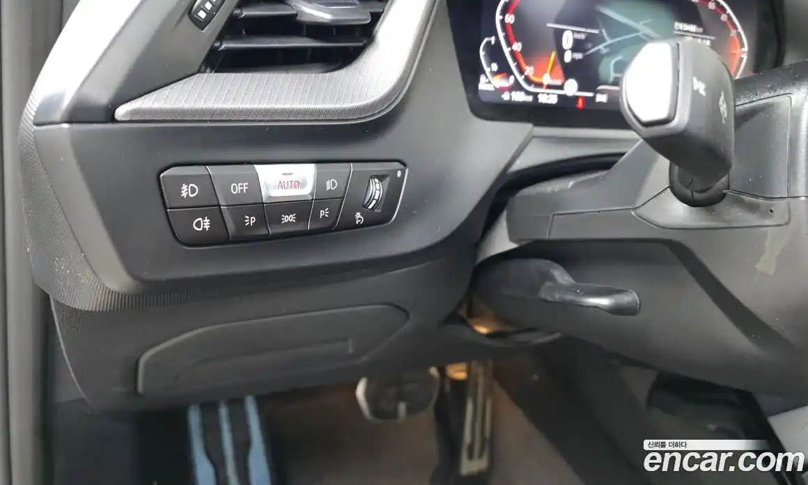 BMW 1 серия 2021 2.0 автомат (гидро), фото 24