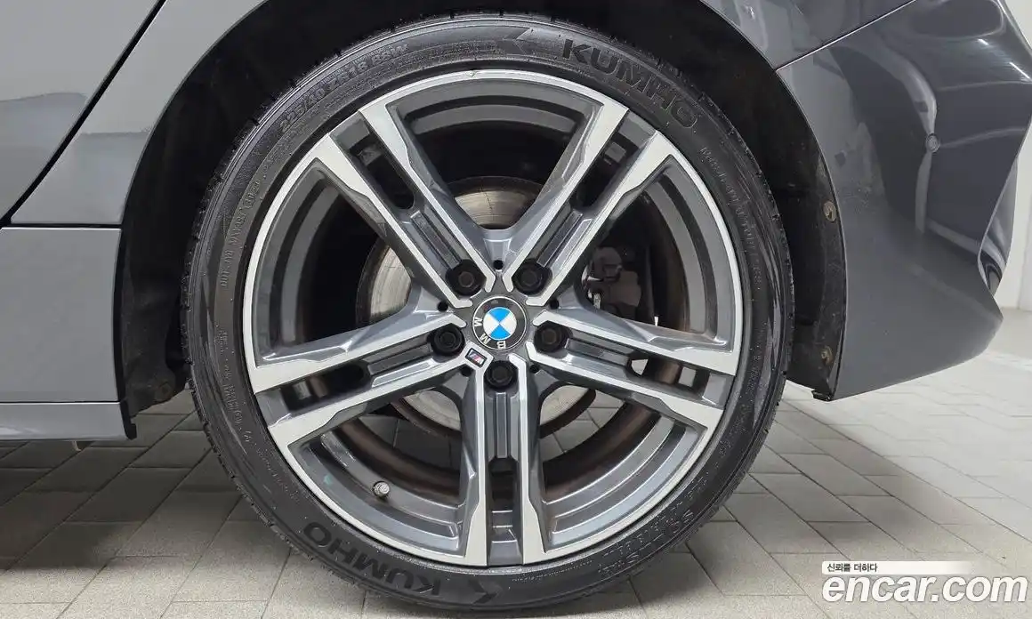 BMW 1 серия 2021 2.0 автомат (гидро), фото 7