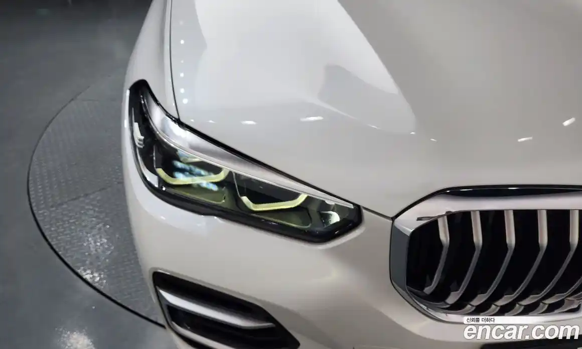 BMW X5 2022 3.0 автомат (гидро), фото 8