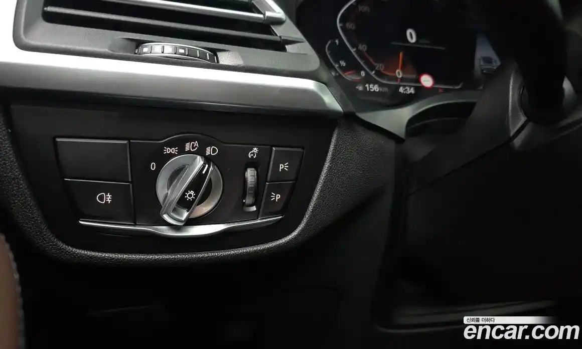 BMW X4 2022 2.0 автомат (гидро), фото 18