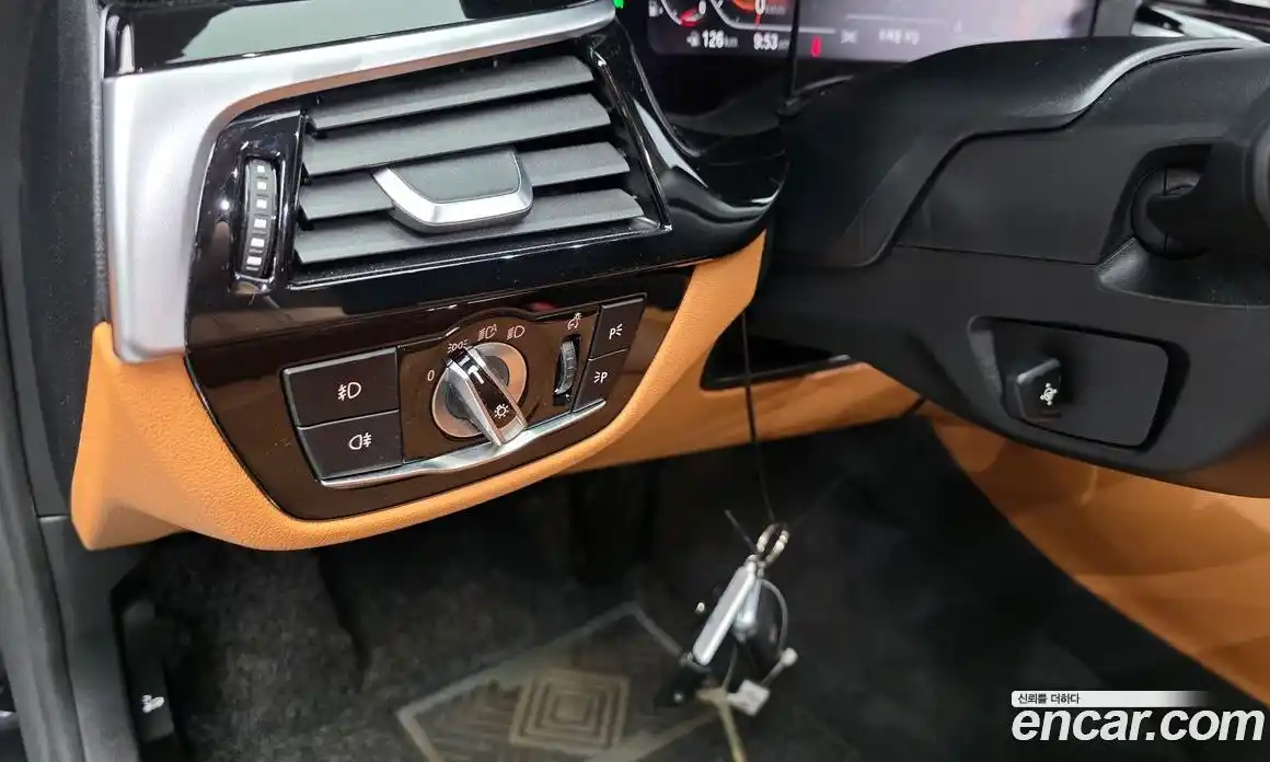 BMW 5 серия 2020 2.0 автомат (гидро), фото 30