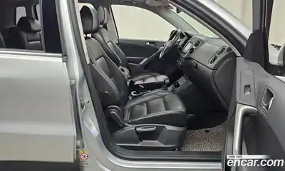 Volkswagen Tiguan 2009 2.0 автомат (гидро), миниатюра 11