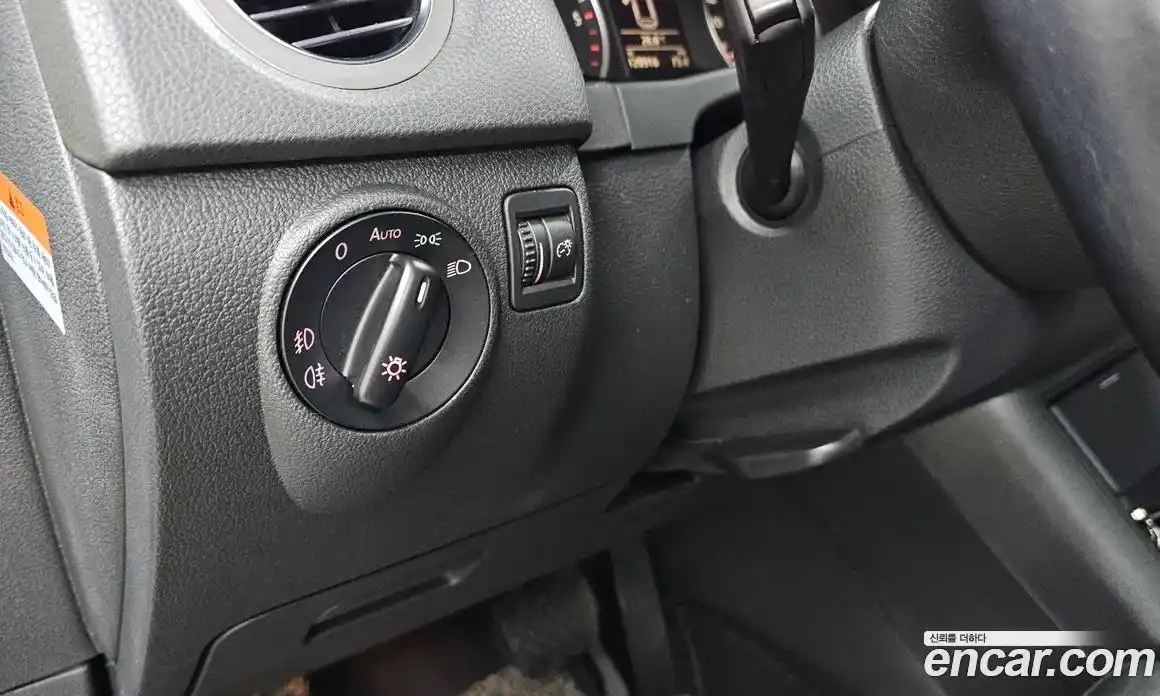 Volkswagen Tiguan 2009 2.0 автомат (гидро), фото 15