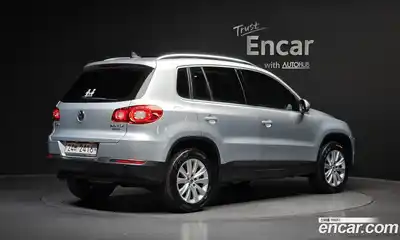 Volkswagen Tiguan 2009 2.0 автомат (гидро), миниатюра 2