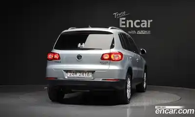 Volkswagen Tiguan 2009 2.0 автомат (гидро), миниатюра 4