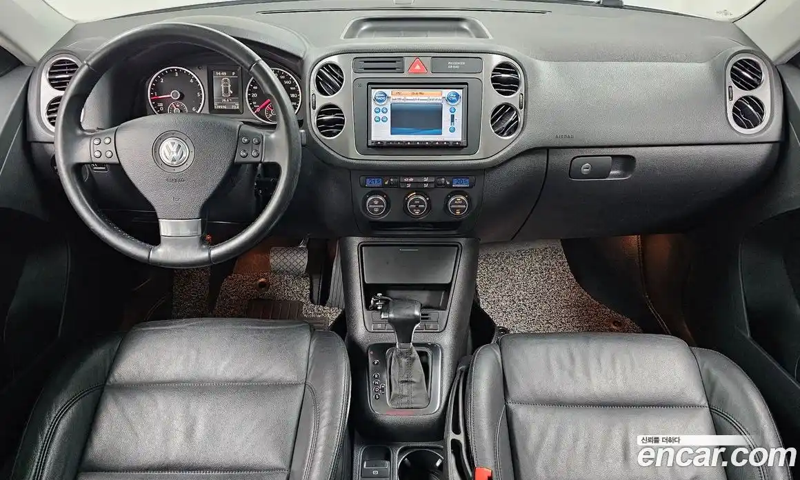 Volkswagen Tiguan 2009 2.0 автомат (гидро), фото 7