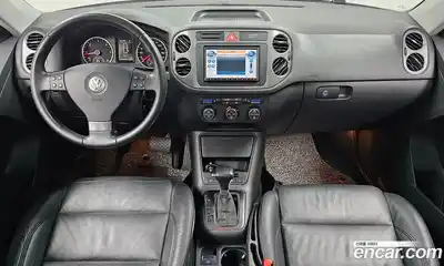 Volkswagen Tiguan 2009 2.0 автомат (гидро), миниатюра 7
