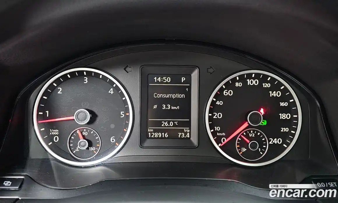 Volkswagen Tiguan 2009 2.0 автомат (гидро), фото 8