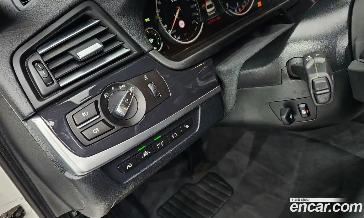 BMW 5 серия 2016 2.0 автомат (гидро), фото 18