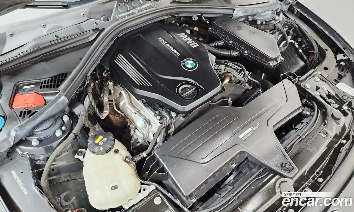 BMW 3 серия 2018 2.0 автомат (гидро), фото 6