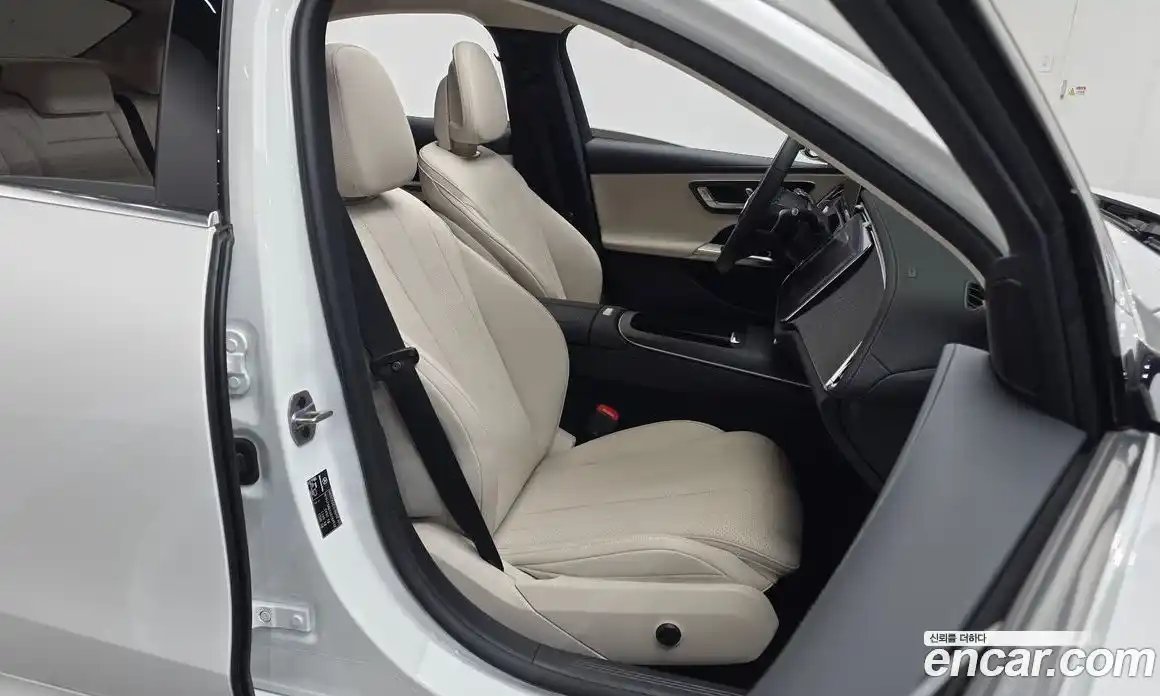 Mercedes-Benz E-Class 2025 2.0 автомат (гидро), фото 16