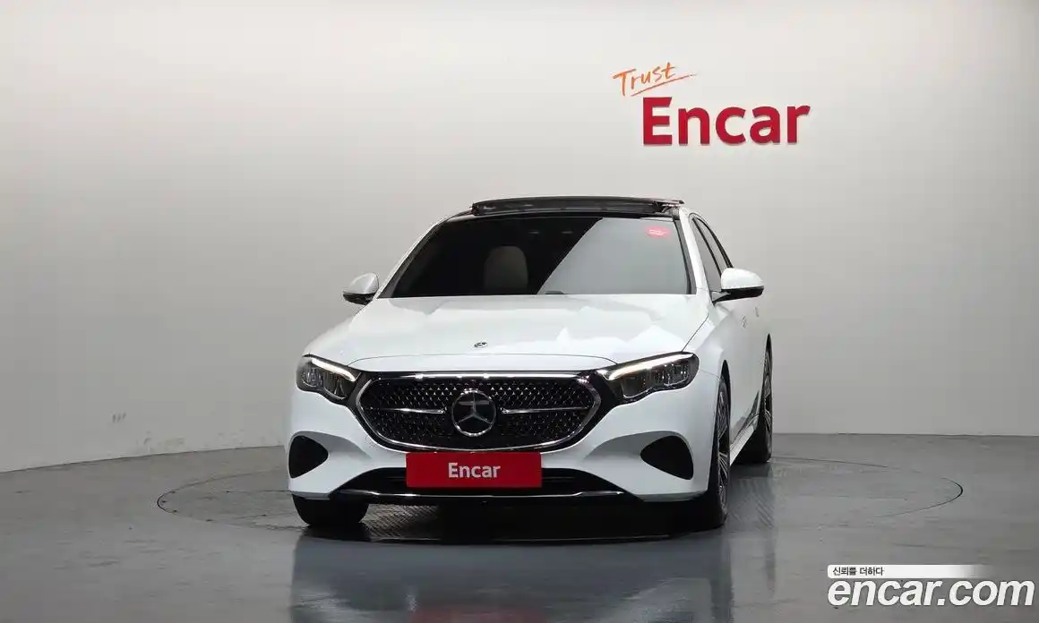 Mercedes-Benz E-Class 2025 2.0 автомат (гидро), фото 3