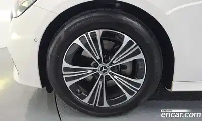 Mercedes-Benz E-Class 2025 2.0 автомат (гидро), миниатюра 5