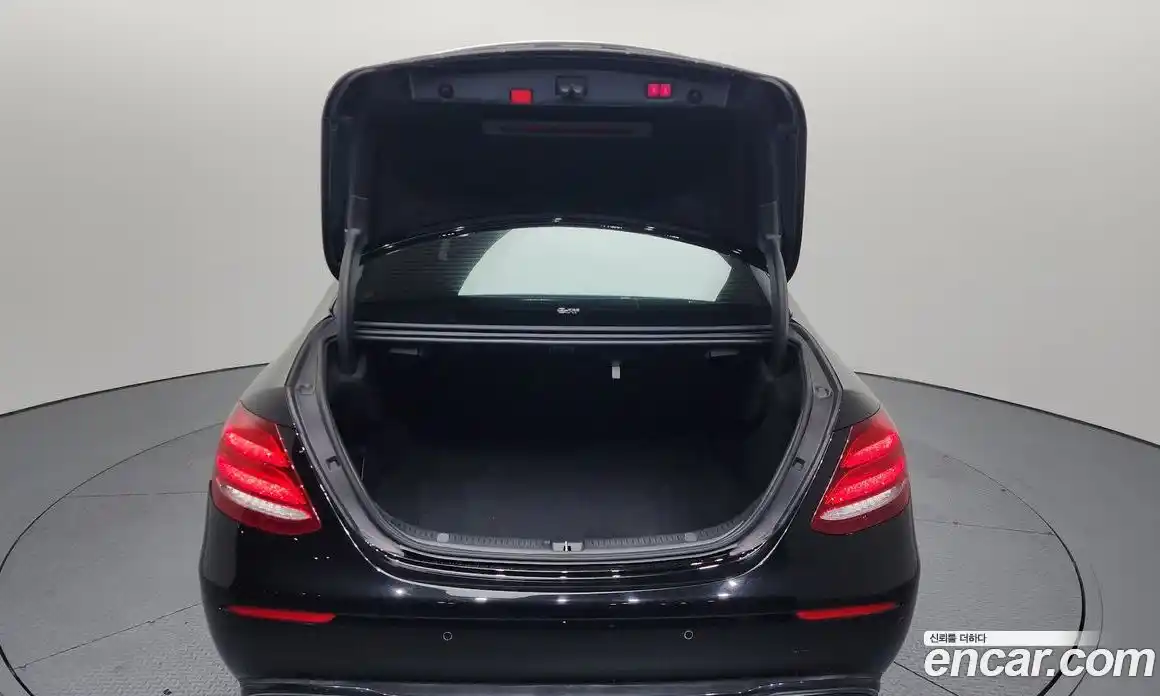 Mercedes-Benz E-Class 2020 2.0 автомат (гидро), фото 25