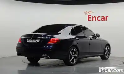 Mercedes-Benz E-Class 2020 2.0 автомат (гидро), миниатюра 2