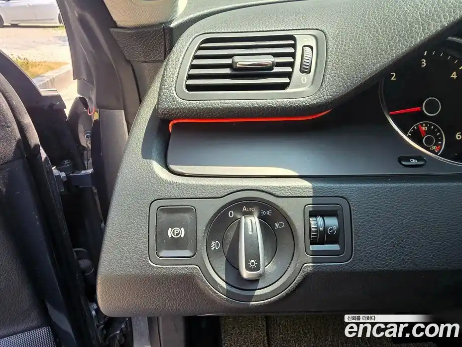 Volkswagen CC 2009 2.0 автомат (гидро), фото 12