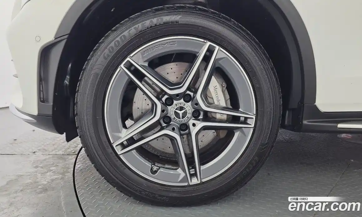 Mercedes-Benz GLC-Class 2021 2.0 гидро, фото 5