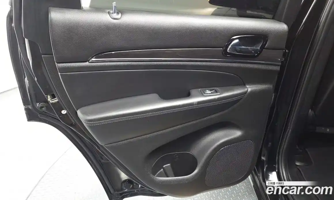 Jeep Cherokee 2021 3.6 автомат (гидро), фото 15