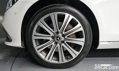 Mercedes-Benz E-Class 2023 2.0 автомат (гидро), миниатюра 5