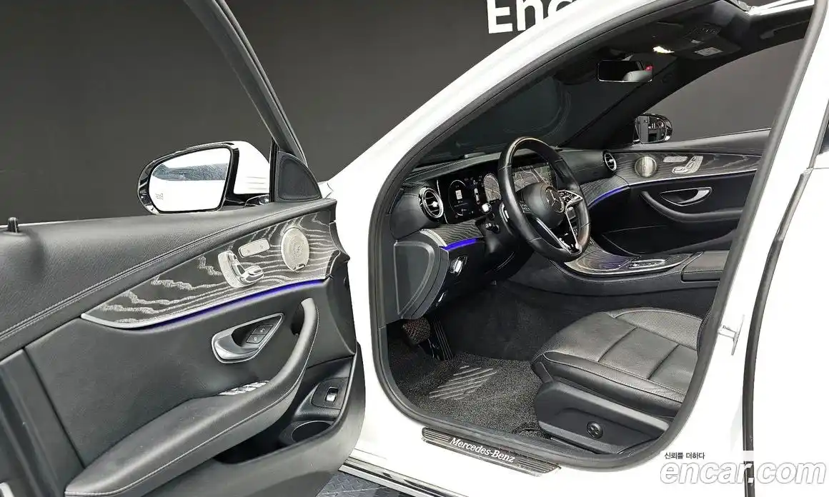 Mercedes-Benz E-Class 2023 2.0 автомат (гидро), фото 10