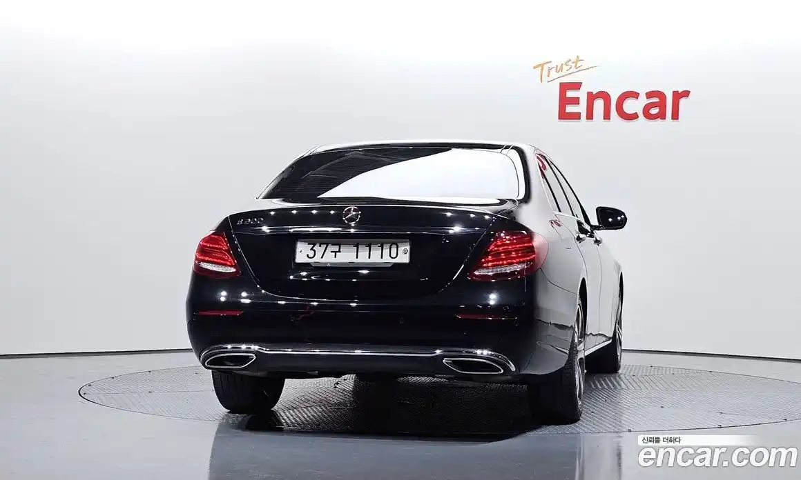 Mercedes-Benz E-Class 2017 2.0 автомат (гидро), фото 4