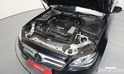 Mercedes-Benz E-Class 2017 2.0 автомат (гидро), миниатюра 6
