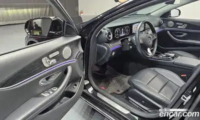 Mercedes-Benz E-Class 2017 2.0 автомат (гидро), миниатюра 10
