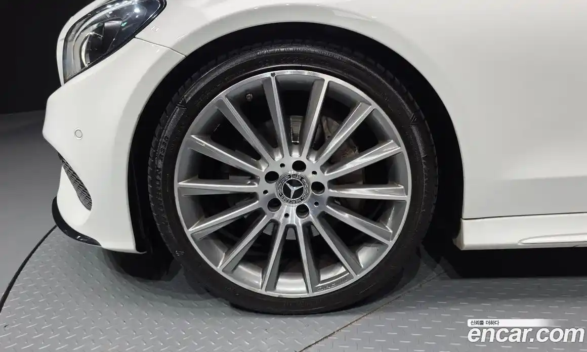 Mercedes-Benz C-Class 2017 2.0 гидро, фото 5 Mercedes-Benz C-Class 2017 2.0 гидро, фото 5
