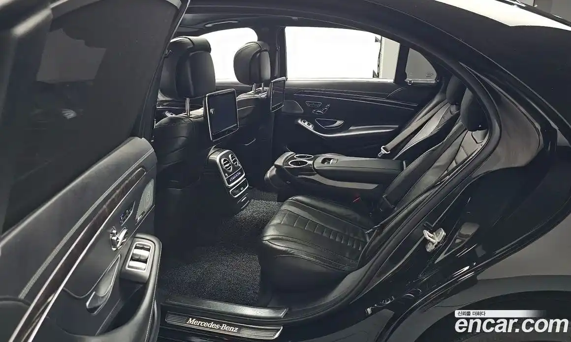Mercedes-Benz S-Class 2017 4.7 гидро, фото 17 Mercedes-Benz S-Class 2017 4.7 гидро, фото 17